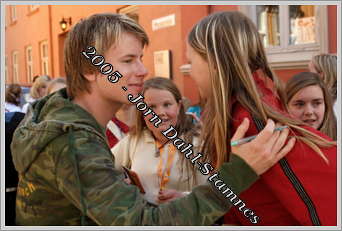 8741
